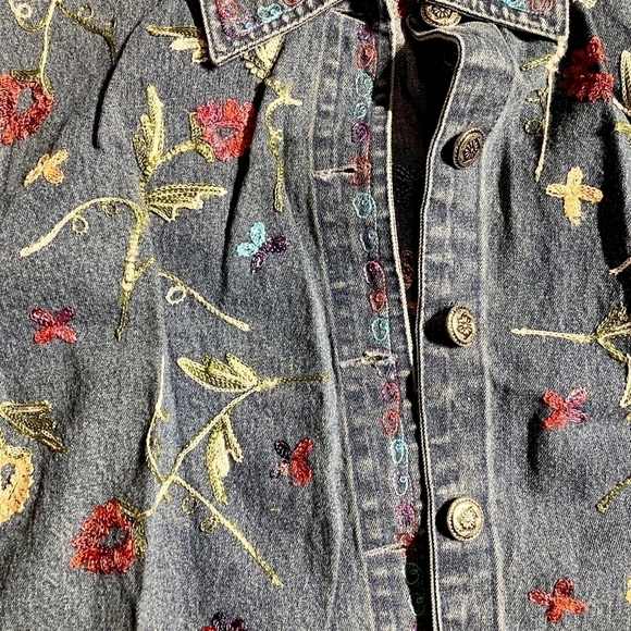 Vintage Life Style 90's Embroidered Denim Jean Jacket Women's Small Petite PS - Picture 4 of 6